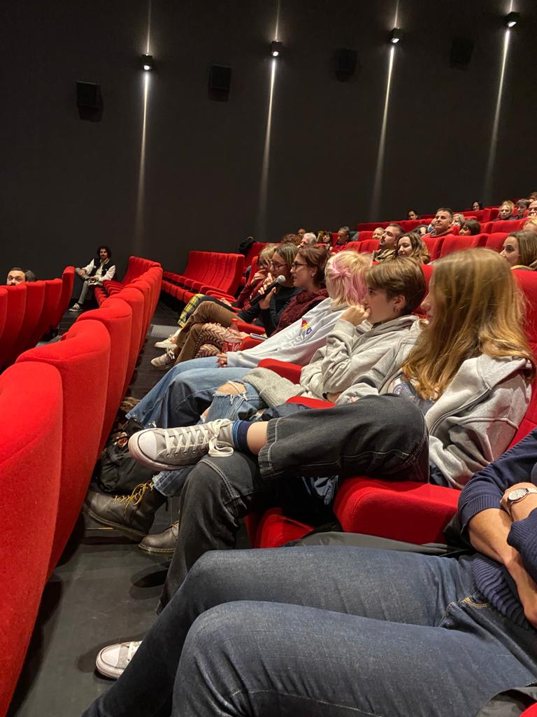 RHSBLanguages's tweet photo. And a film premiere to end our trip! Girls were brave enough to ask questions to the talented @JustMeNoeM. https://t.co/LX4Konbinq
