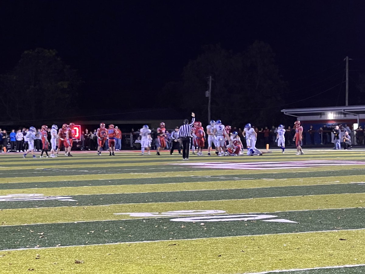 KenjiMatsudo's tweet photo. Tweets coming slow in the country …… 1.5 G …… Stangs playing fast …… like 5G in the country!  Go Madeira! https://t.co/eoD1XP6JG4