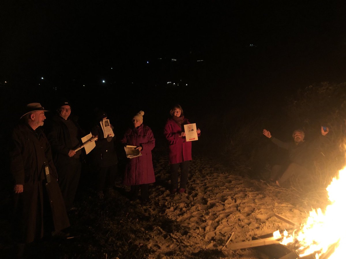 Bonfire of the Vanities on a Fife beach. Getting ready to burn the (Treaty of) Union and all the symbols trappings of colonial oppression in Scotland. They go up at midnight - November the 5th.