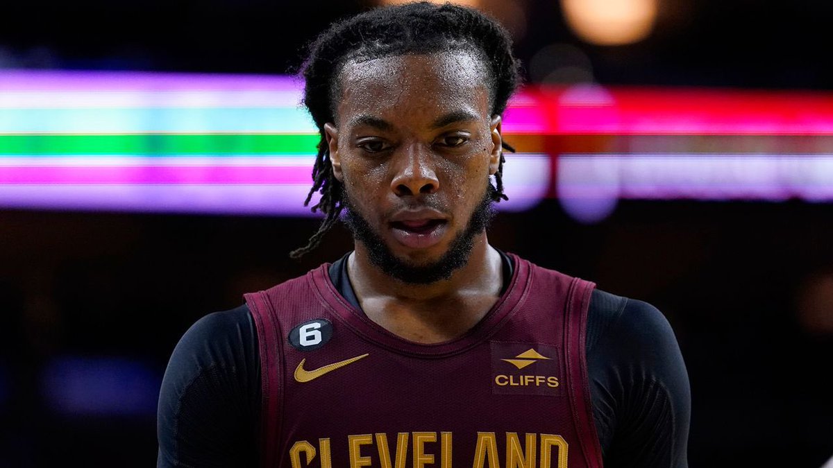 DevaronPerry's tweet image. BREAKING: Cleveland Cavaliers PG Darius Garland has requested a trade. Citing Kevin Love’s new role as the team’s starting PG as his reasoning. #NBATwitter