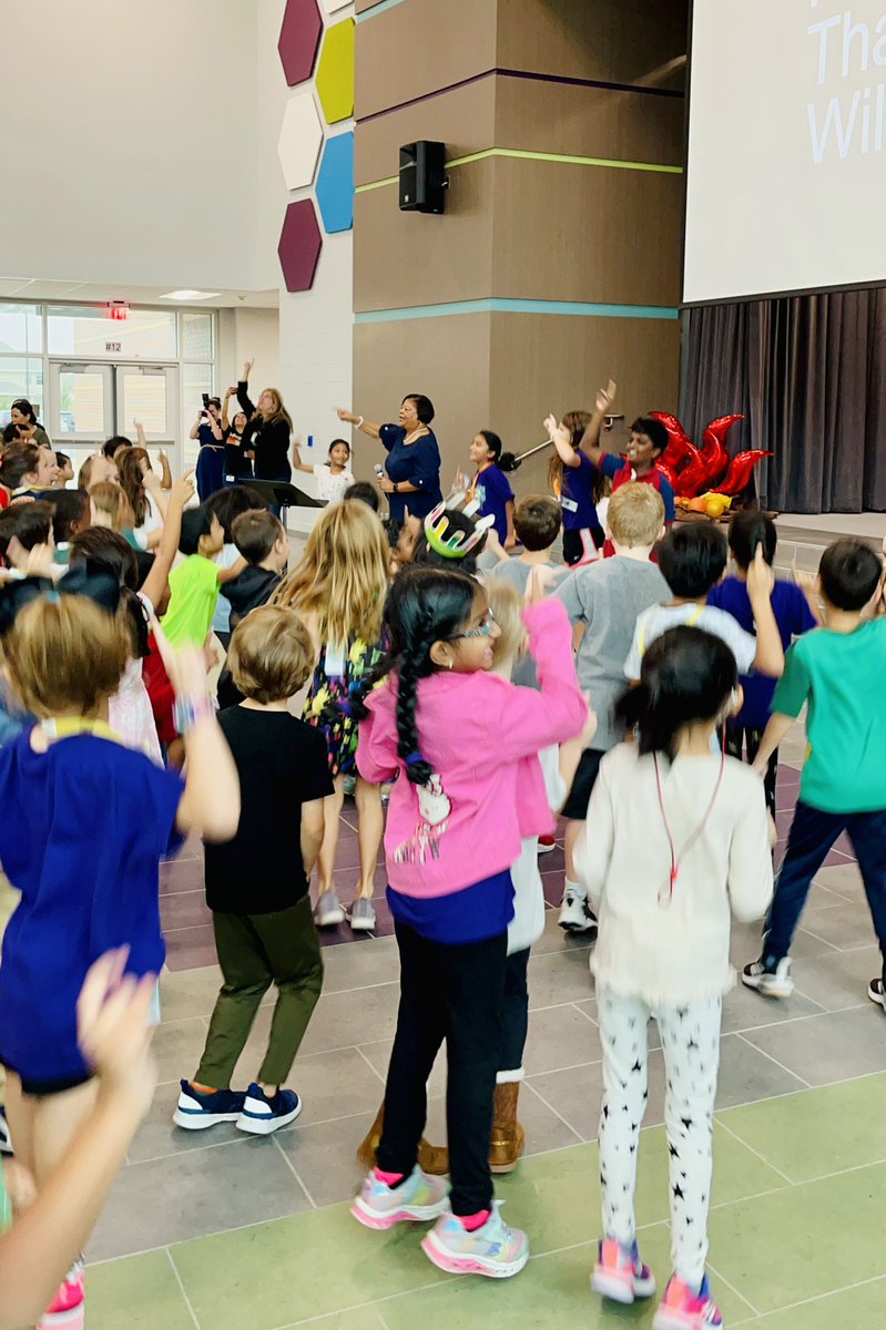 Maria Salazar tweet media