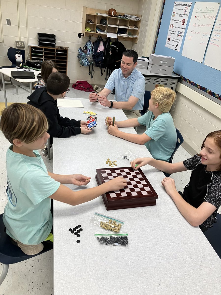 Paint nails? ✅ Dodge balls? ✅ Trade Pokémon? ✅ Play Chess? ✅ Had a memorable day at DIS?✅✅✅ s/o to all the amazing teachers who made the students’ week with creative Clubs!