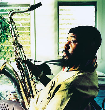 MAGNETMagazine's tweet photo. Happy birthday #DavidSWare. Hope you found great bliss. Read our classic feature on this late jazz great: https://t.co/azaXlH45BR https://t.co/1wgiRi6lVj