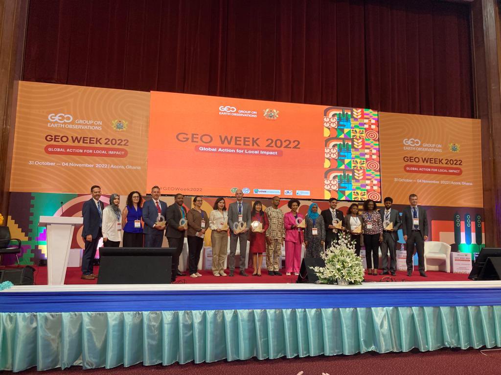 rafaelmongecr's tweet image. At #GEOWeek2022, @CRMinae and @UNDP_CR were recognized for their work developing the #MOCUPP geospatial tool, with the GEO SDG Award in the collaboration category. I was honored to receive this award on behalf of these organizations 🇨🇷. 
#GeoAwards #SDGs #EO #EO4SDG #eochat