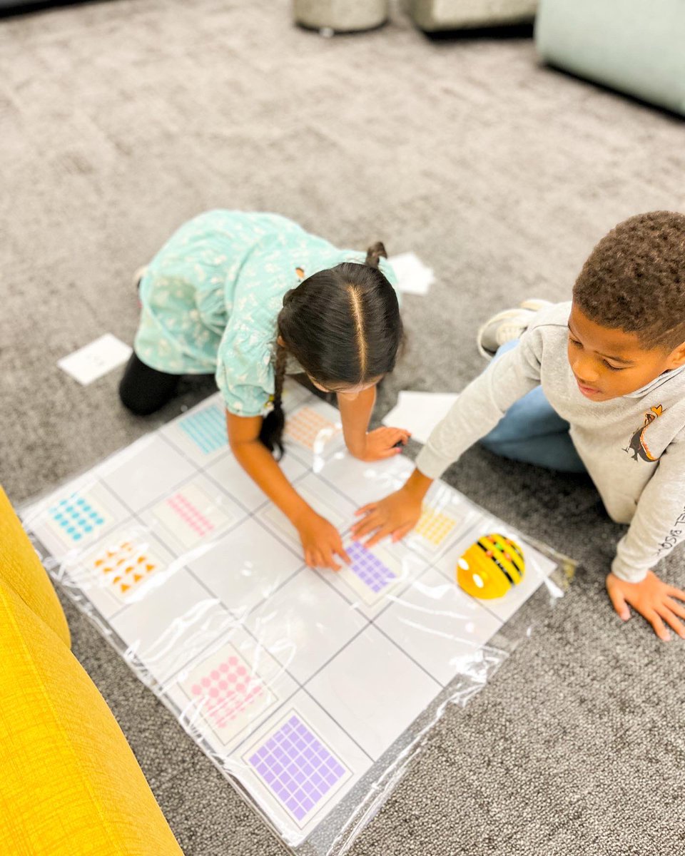 MinettElem's tweet photo. Our third graders reviewed multiplication arrays &amp; practiced their coding skills as well. Algorithms, Inputs, Outputs, &amp; Debugging are all terms these learners are familiar with! #ourfisdstory #theminettconnection #fisdmadetoshine 🐝 @SinksInnovators @kittaym_edu @Allens_Archive https://t.co/jpVI7YJbvP