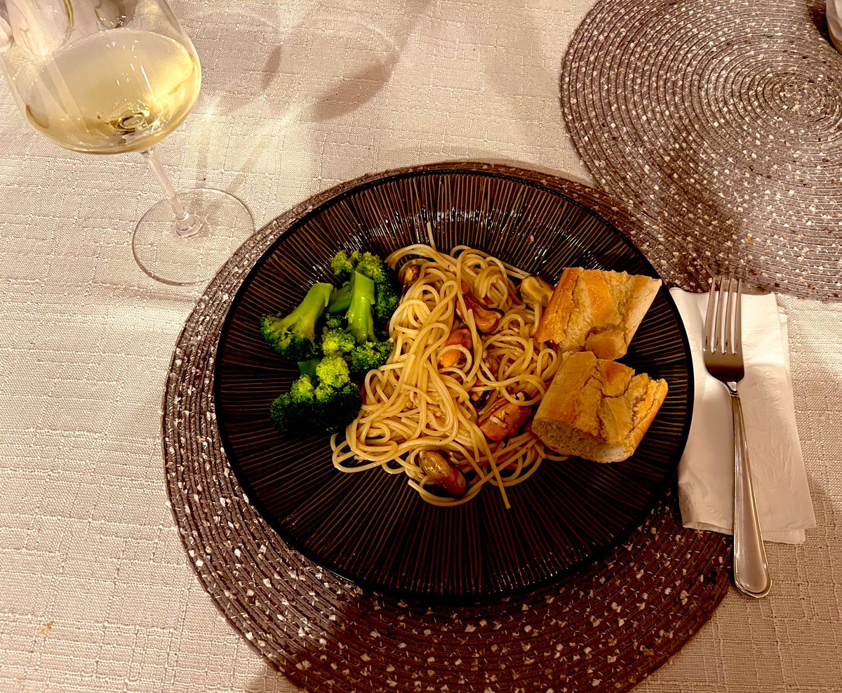 Sarah Jones on Twitter "还是Costco，Mussel（海虹）忽然便宜了，一袋差不多5磅12块钱…用黄油橄榄油蒜盐黑