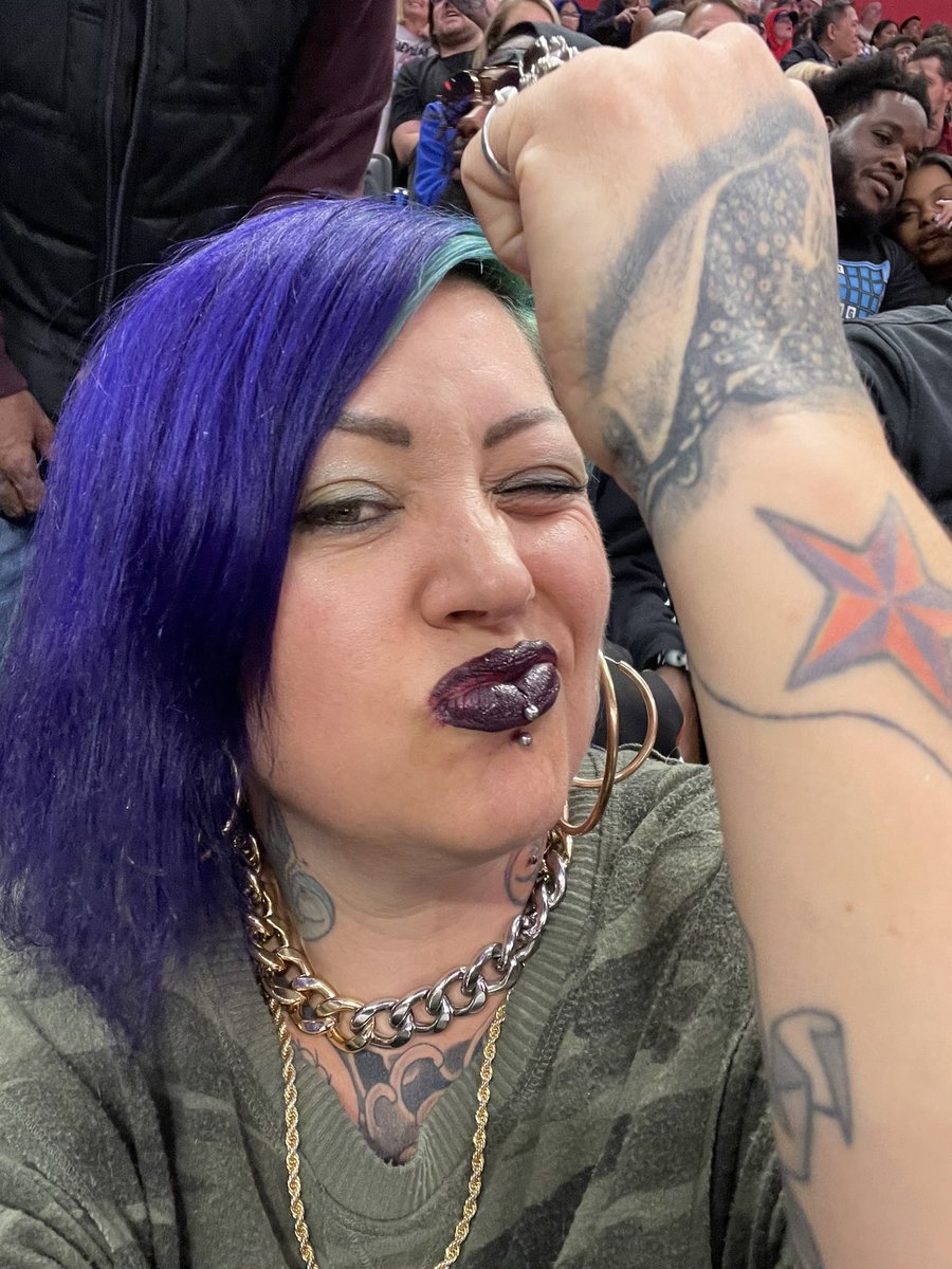 djskeez313's tweet photo. My first time ever being on the @DetroitPistons megatron was during the @cavs game doing the #BladeIcewood Boss Up dance… so appropriate #Pistons https://t.co/1giKxe0SVO