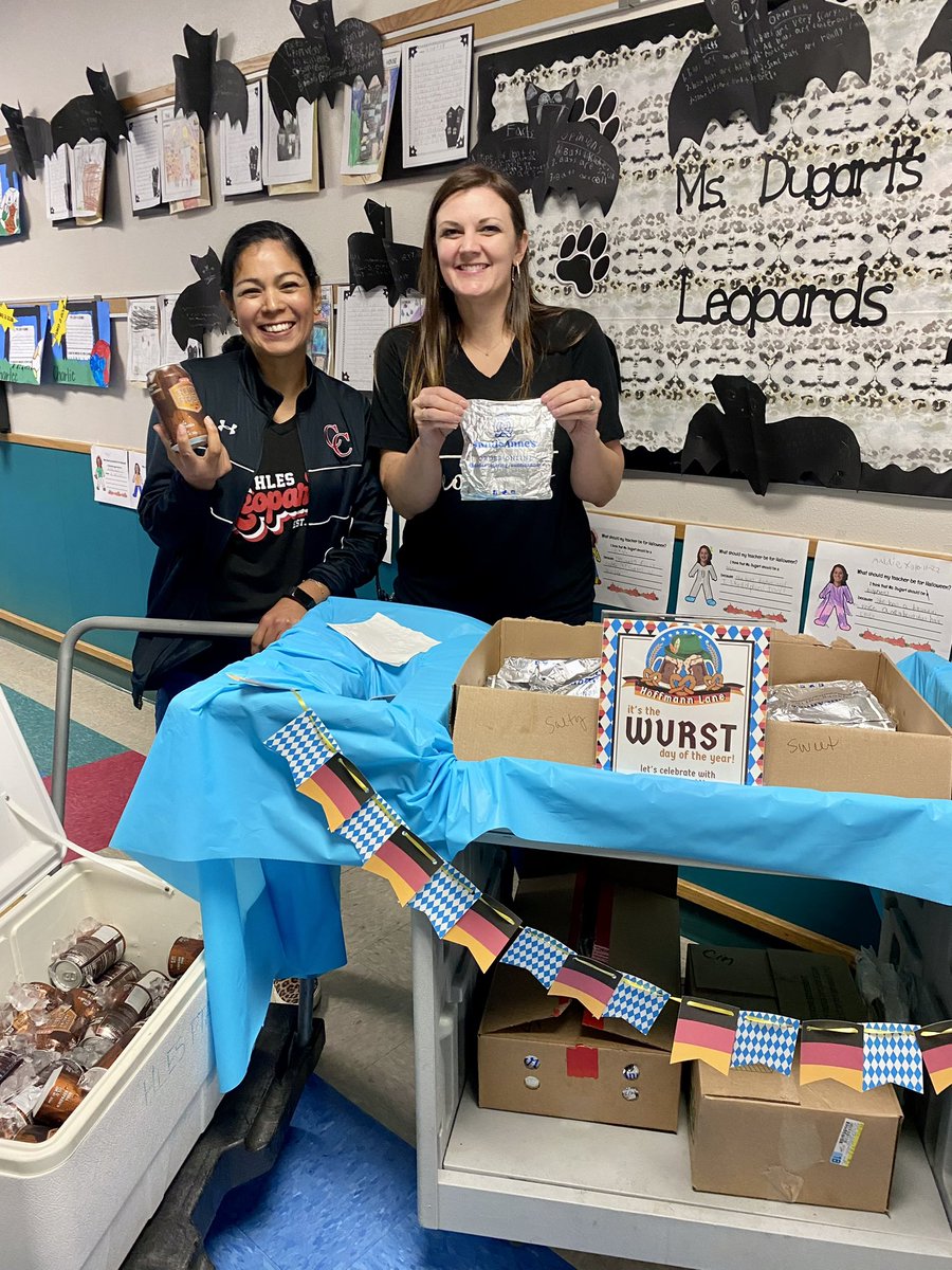 amandaschumann's tweet image. Wurstfest is here! 🥨🇩🇪Pretzels and root beer for our HLES staff!