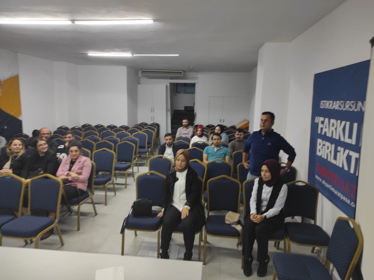 Haftalık olağan yönetim kurulu toplantımızı gerçekleştirdik. 

Toplantımız hayırlara vesile olsun 😊

<a href="/ethemtas/">Av. İbrahim Ethem TAŞ 🇹🇷</a> 
<a href="/alibayramdogan/">Av. Ali Bayram DOĞAN 🇹🇷</a> 
<a href="/Batushn07/">Batuhan Şahin</a> 
<a href="/AkgencAntalya/">AK Gençlik Antalya</a>