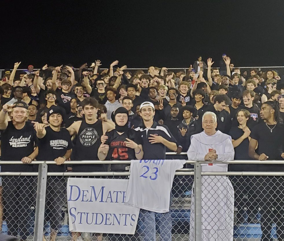 DeMathaCatholic's tweet photo. Go Stags! https://t.co/tADXTmvE4P