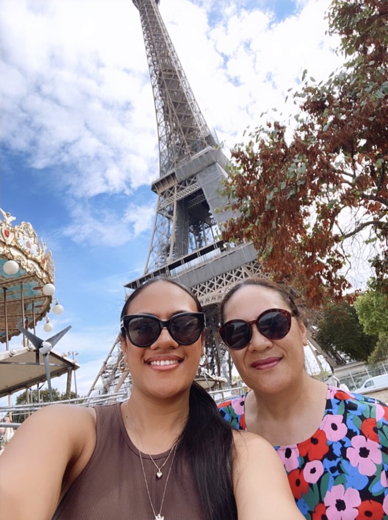 lomsvf's tweet photo. Still unreal that I got to take my Mum to Paris a few months ago. She really deserves the world 💐 Grind hard, and if within your means, treat your parents and create special memories with them x https://t.co/ILvIz0gsFy