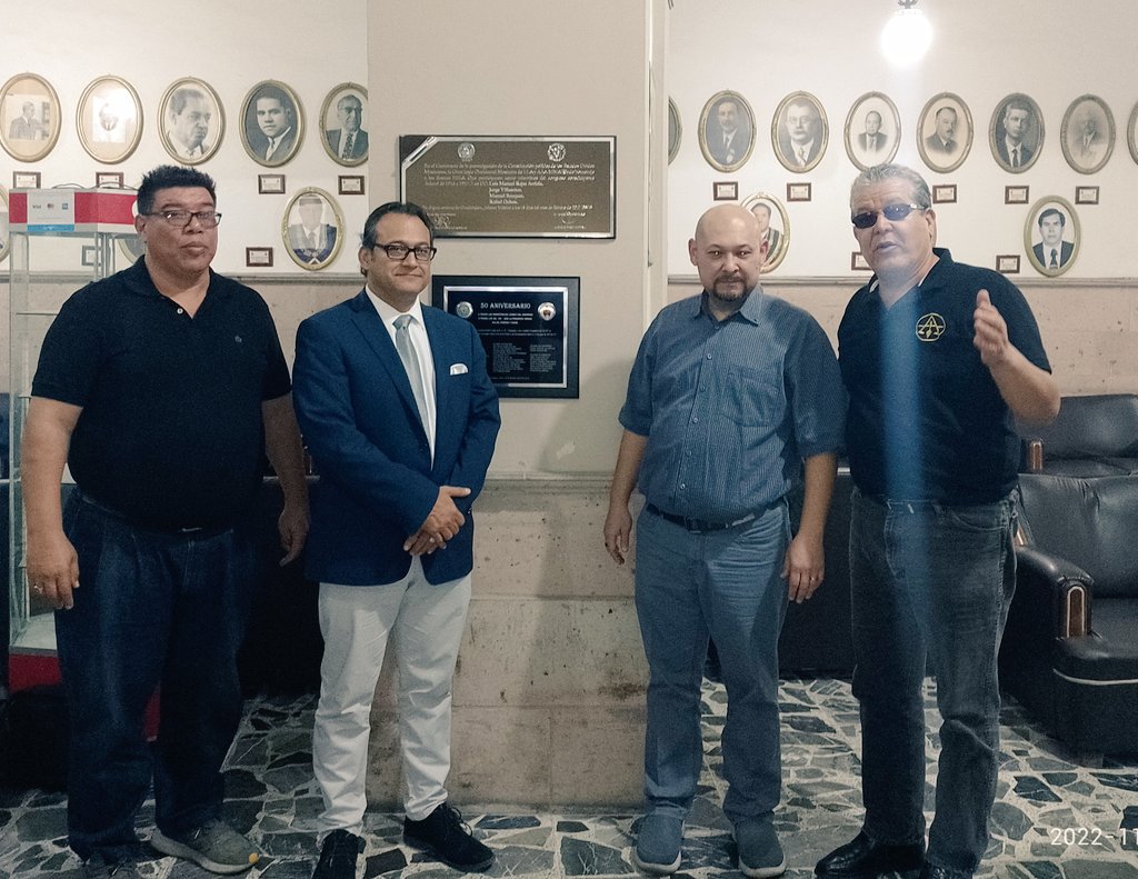 TheSquareMag's tweet photo. The Square Magazine #masonic update RT: @GranLogOccMex… #freemason #freemasonry #masons... La RLS #Emisarios del sol No. 14 desveló la placa conmemorativa de su 50 aniversario de trabajos Masonicos, dónde nuestro MRGM Fernando Valenzuela Michel, en c… https://t.co/yTFZxOiXdX