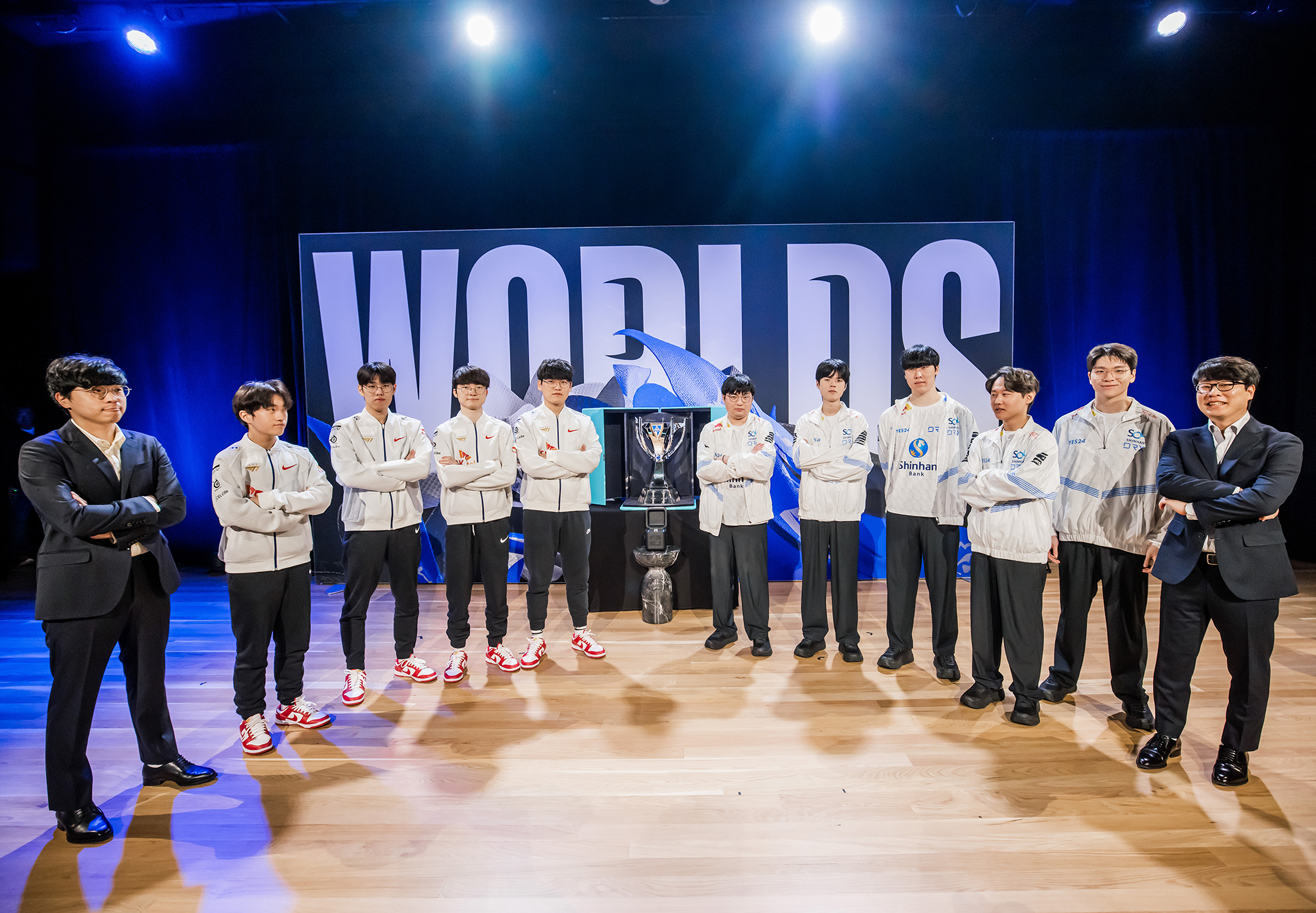 DRX Defeats T1 to Win Worlds 2022 - Esports Illustrated