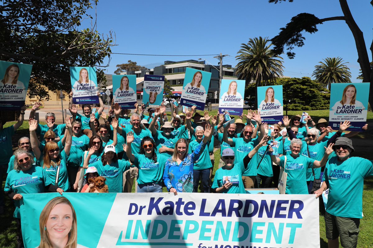 Kate4Mornington's tweet photo. 50+ volunteers out on the streets today across Mornington, Mount Martha and Mount Eliza. 

How good is this community!

#letsturnthetide https://t.co/XDuUQvxfbr