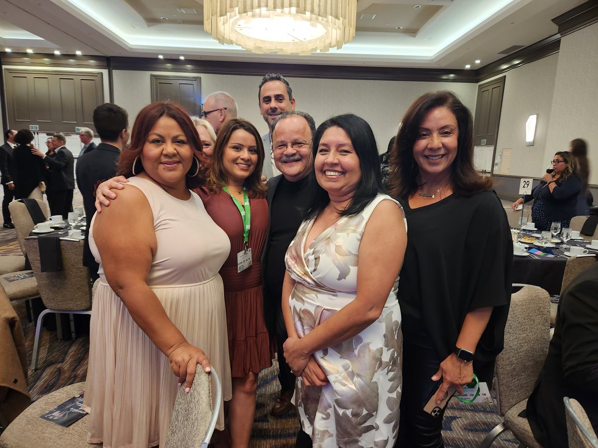 sandraeduc8's tweet photo. Congratulations to @ScottAtLAUSD, recipient of the FRED KIESEL MEMORIAL DISTINGUISHED SERVICE AWARD. #leadership 🌟 @ACSARegion16 @ACSA_info @purplenxp7 @SMMendoza123 @canoga_e @KFuentesLAUSD @michael_payne2 @principalcwc @CamelliaSchool @LisaDach https://t.co/p3trbJC8GO