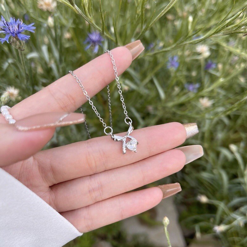 Alice_Abear's tweet photo. : heart &amp; ribbon necklace🤍🎀
♡ Price 49.-
♡ ซื้อ3ชิ้นขึ้นไปส่งฟรี(คละได้ทั้งร้าน)
#aliceabear_necklace

#เครื่องประดับ #สร้อยข้อมือ #สร้อยคอ #กําไลลูกปัด #ต่างหูหนีบ #พร้อมส่ง #วินเทจ #มุก #สร้อยผีเสื้อ #สร้อยโบว์ #คริสตัล #มินิมอล #สร้อยหัวใจ #แฟชั่น #สร้อยดอกไม้ #สร้อยเงิน https://t.co/Dn5eaeNcLt