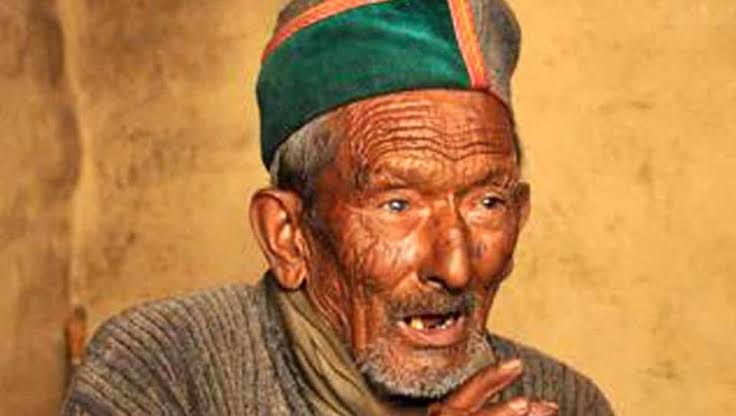 Saddened at the passing of Shyam Saran Negi, the first registered voter of Independent India. He was the first one to cast a vote in 1952 general elections & now at 106 he casted his vote for upcoming elections in Himachal via postal ballot, just before he passed away. Om Shanti!