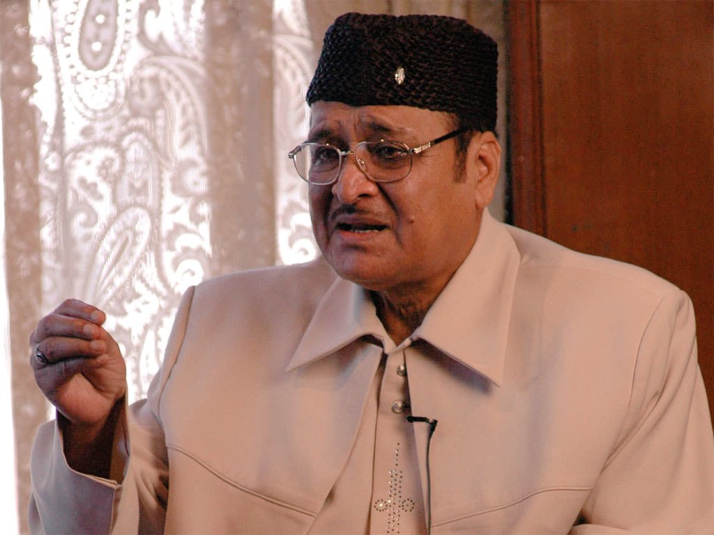 PinakshiSarma's tweet photo. Dr.Bhupen Hazarika, The immortal legend❤
#bhupenhazarika https://t.co/ZV0UAmg244