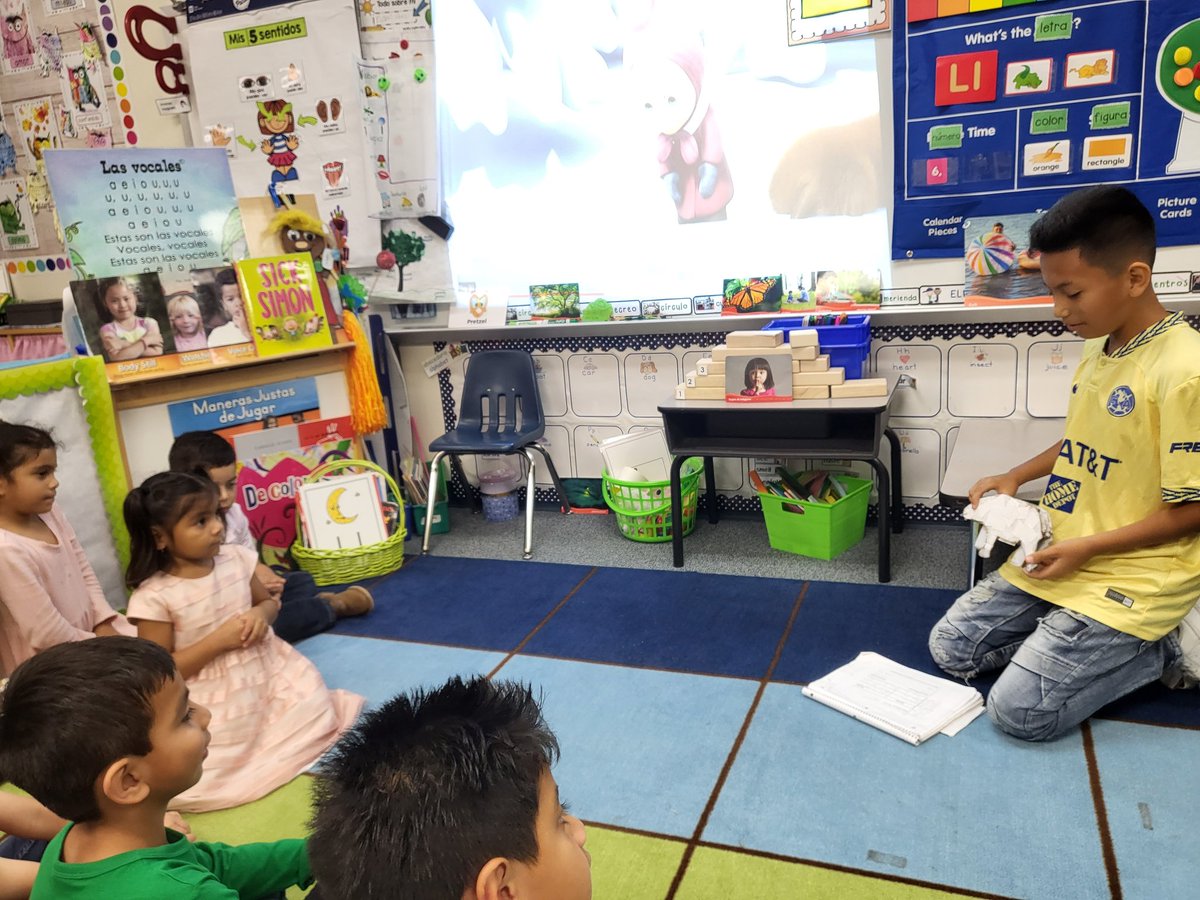 Paolasotomyor's tweet photo. We took our I&amp;I 3D models and taught our pre-k friends! @barron_bigcats #pisd https://t.co/pCJAkfK1lf