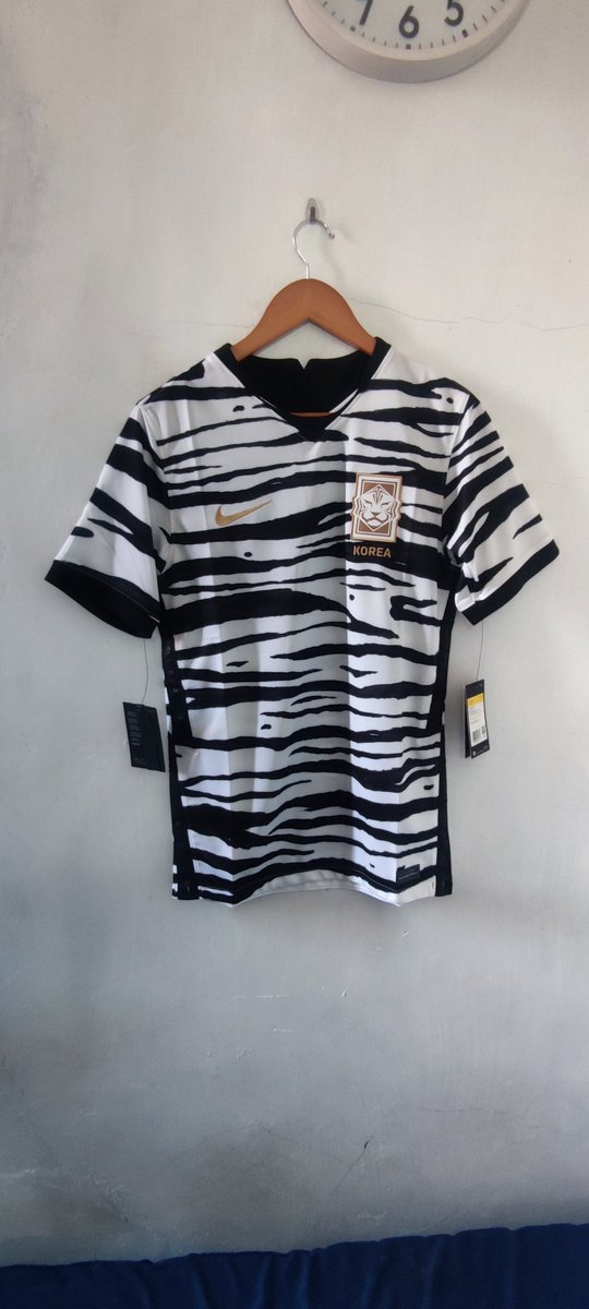 amapra_store's tweet photo. #Jersey4sale 
Jersey Sout Korea Original BNWT
Ukuran S
Harga 400.000

Bisa Tokped atau Chat ke
085860397266

@Jerseyforum https://t.co/ujisQlnhUT