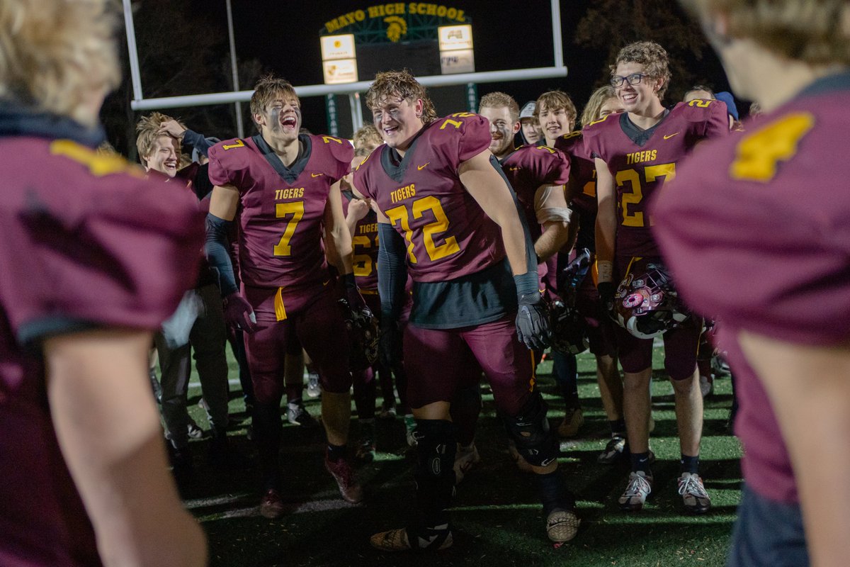 .<a href="/StewieFootball/">Stewartville Football</a> beat <a href="/KMKoMetFootball/">KM Football</a> 46-22 tonight in the Section 1AAAA championship in #RochMN. PHOTO GALLERY -&gt; postbulletin.com/sports/prep/ph… 

📷: Joe Ahlquist / <a href="/PB_News/">Post Bulletin</a>