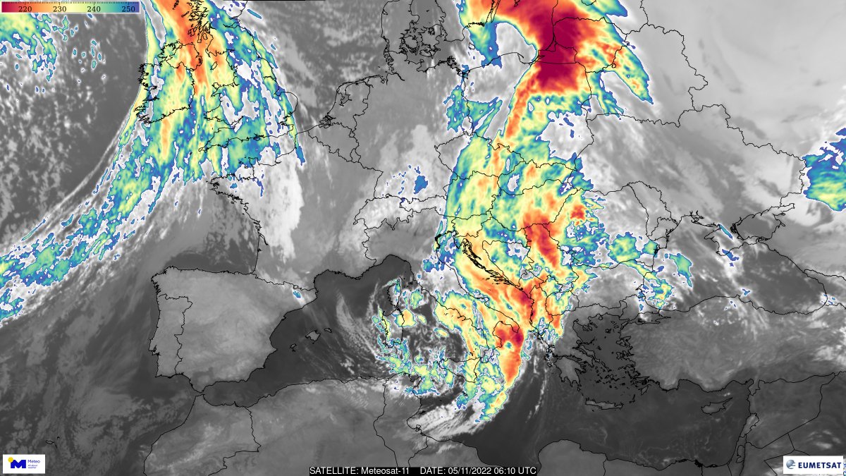 A cyclone has formed in Central Mediterranean and it is moving fast east on Saturday 5/11/2022. 

A high-level flooding threat is active for southern Italy, Greece, Turkey and Cyprus until Monday 7/11. 

#EUMETNET has named it #Eva and the Free University of Berlin #Ottilie