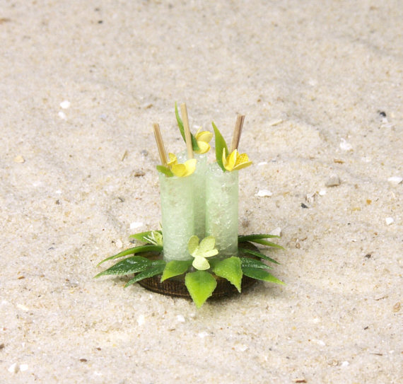 DinkyWorld's tweet image. Tropical Miniature Long Drinks for Your Dollhouse - etsy.me/2sNGdaw 
#summerfeeling