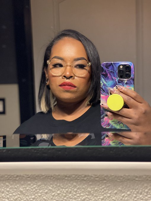 Lighting 🙌🏾 https://t.co/oDeB61F2e9