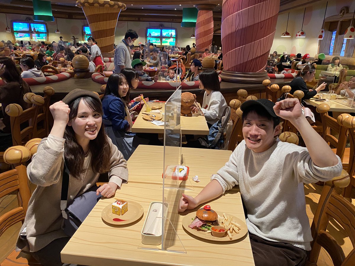 初めてのユニバ！
最高でした💛
キノピオカフェ行けてよかった〜💛
#ユニバーサル・スタジオ・ジャパン #任天堂 #キノピオかふえ