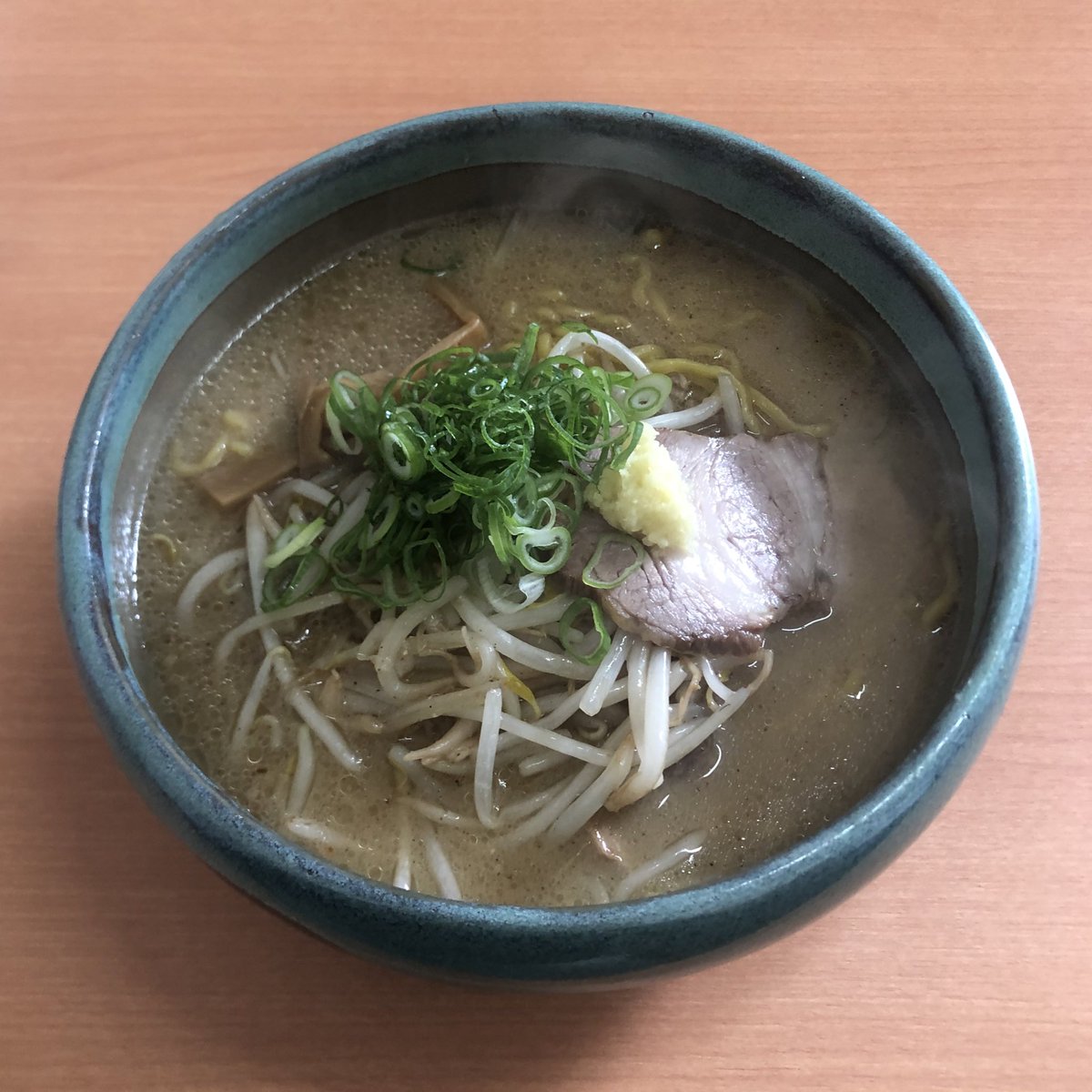 BOOOOOYAKA_SHA's tweet image. 【北海道ツアー札幌編】
先週土曜のSTAMINA DADDY in 札幌、あざました🙏 10年ぶりの北海道、人も音もメシも自然も温泉もみんな最高でした🙌東京からも大勢サポーターが来てくれて嬉しかったし心強かったし北海道のご無沙汰な皆様にも会えて良かった！遊んでくれた皆様に感謝🙏
#STAMINA_DADDY #札幌