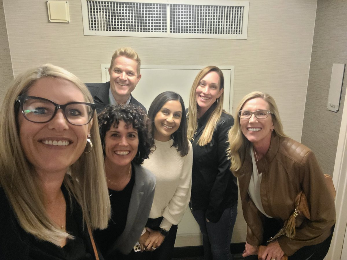 becbow28's tweet photo. We have all been IGNITED! Thank you @ACSA_info for a great conference! Region 11 and West Kern Charter showed up!! @ACSARegion_11 #WestKernACSA https://t.co/GPeqtd7ua9
