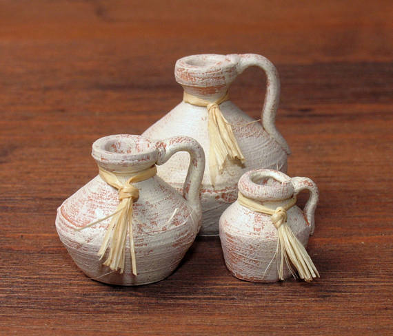 DinkyWorld's tweet image. Mediterranean Set of Miniature Crocks for Your Dollhouse - etsy.me/2tswebd