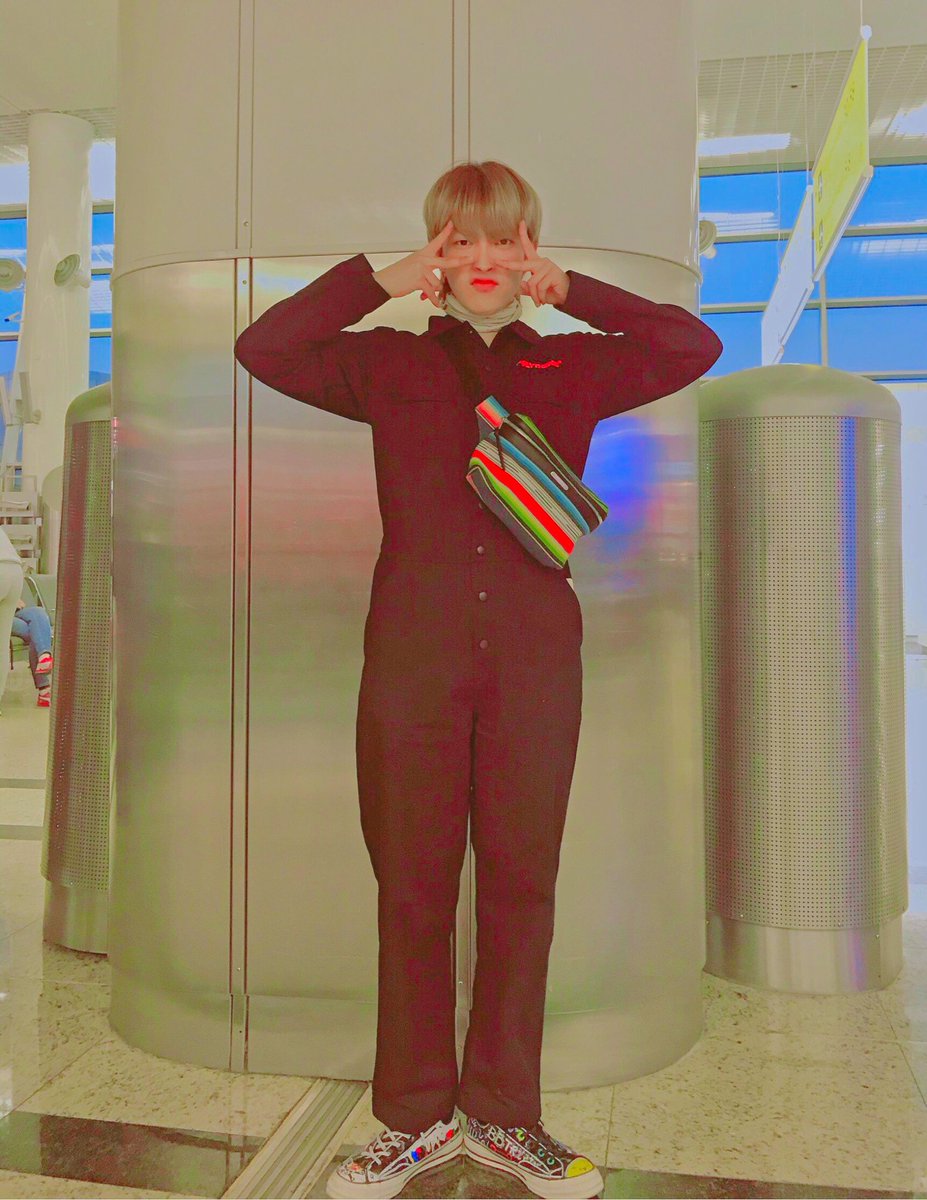 halateezworld's tweet photo. Y me fui a celebrar el cumple de #𝕠ur۰𝚋elōved𔘓𝑖ve porque estaba claro que nadie se debía perder del #𝚋day۰𝕙eārt𝕘irl y yo no era la excepción. Así que luego de cantarle el feliz cumple, me voy a casita a dormir.

=͟͟͞ 𝗱𝗲𝘃𝗶𝗹'𝕤 𝗮𝗱𝘃𝕠𝗰𝗮𝘁𝗲 ✦ #𝗦𝗵𝗶𝗿𝗼. https://t.co/AUltTAvANF
