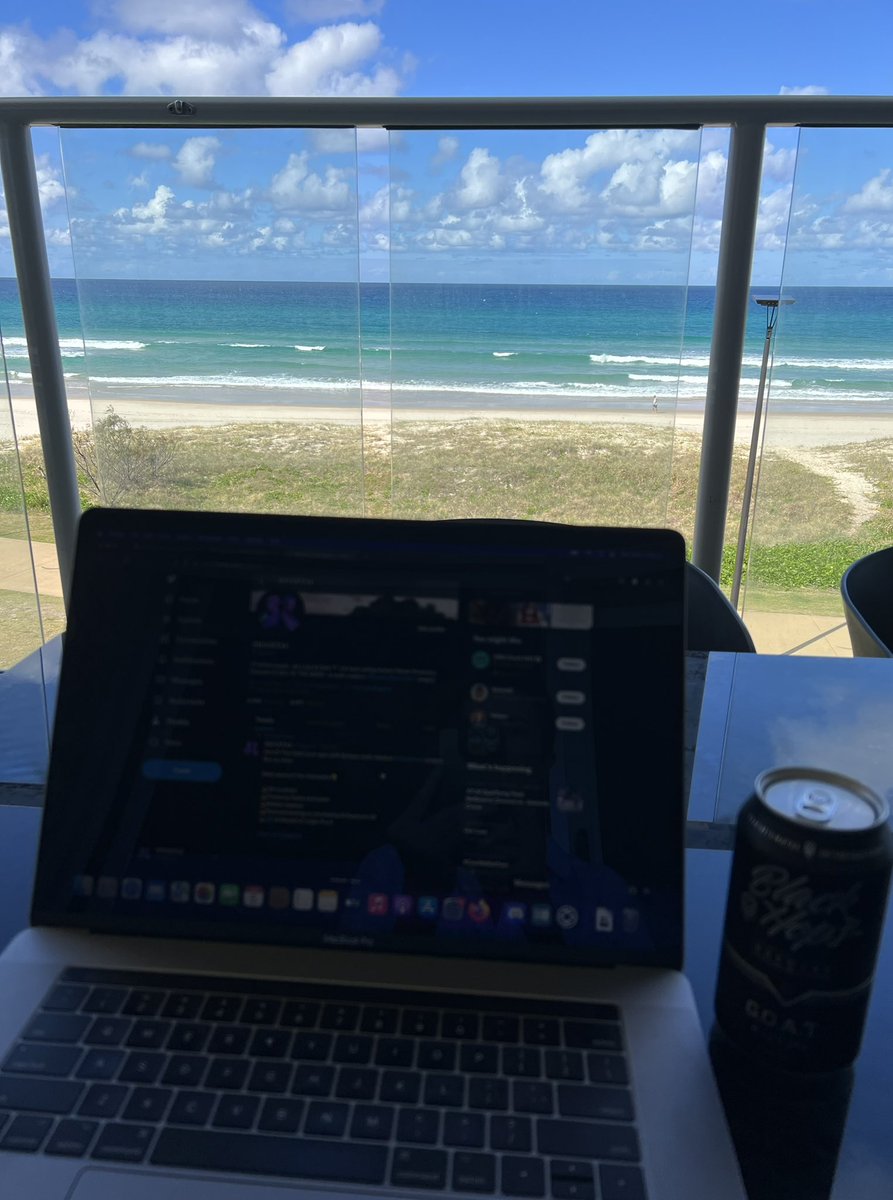 Weekend office. 

Wishing everyone a wonderful weekend, from Gold Coast, Australia 🇦🇺 ✨💛

#NFTCommunity