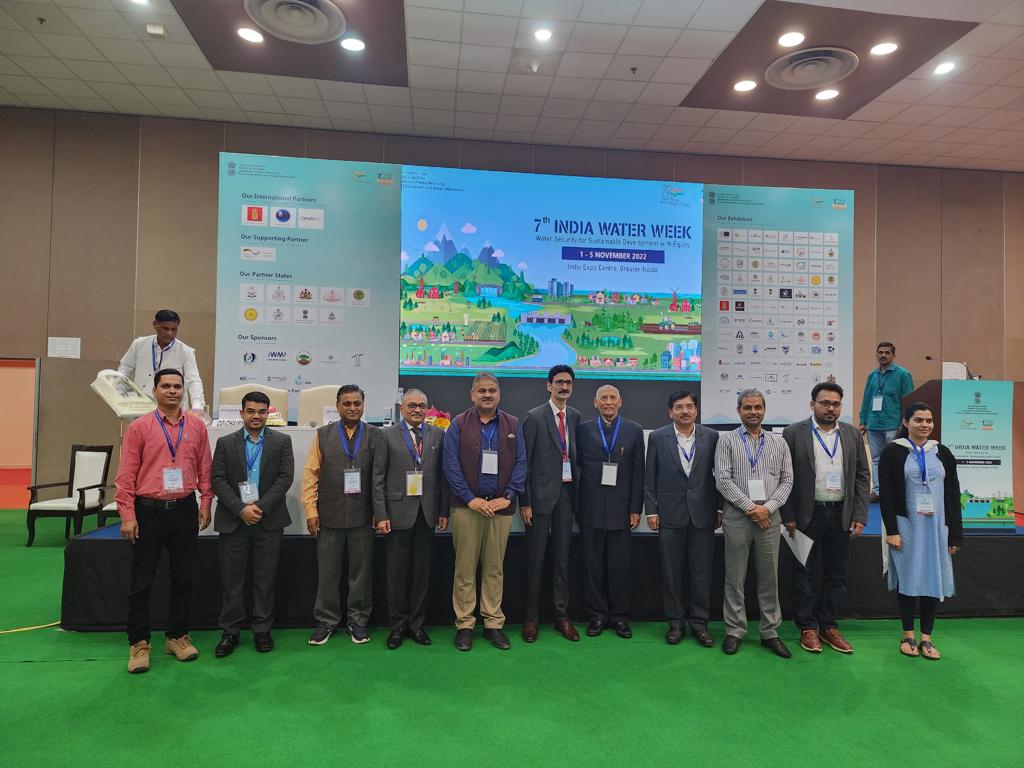 iitroorkee's tweet photo. Indian Water Resources Society #IWRS, Department of Water Resources Development & Management, @iitroorkee and Central Water Commission @CWCOfficial_GoI jointly organized a session titled “On-farm water management #OFWM for future water security” in the 7th India Water https://t.co/W6Llp1bMCE