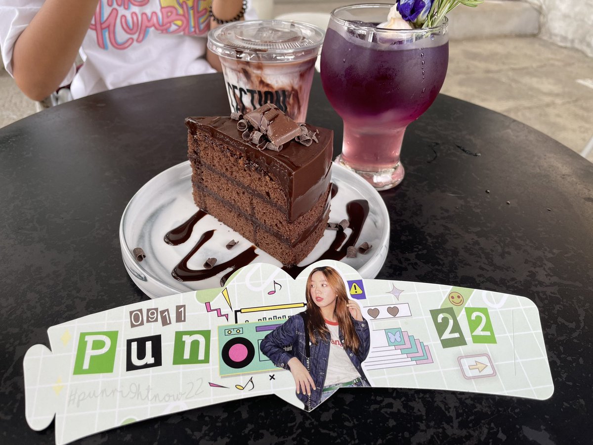 ppwbfs's tweet photo. มาเอาแล้วจ้าาา สวยมักๆ เดี๋ยวสั่งกลับบ้านแล้วจะเอาสีดำไปด้วยย อันนี้สดใสรับความสวยของลูกสาวมากๆ #PUNRI9HTNOW22 
#PunBNK48 #BNK48 
#TheSectionHatyai https://t.co/rSD24MuStn