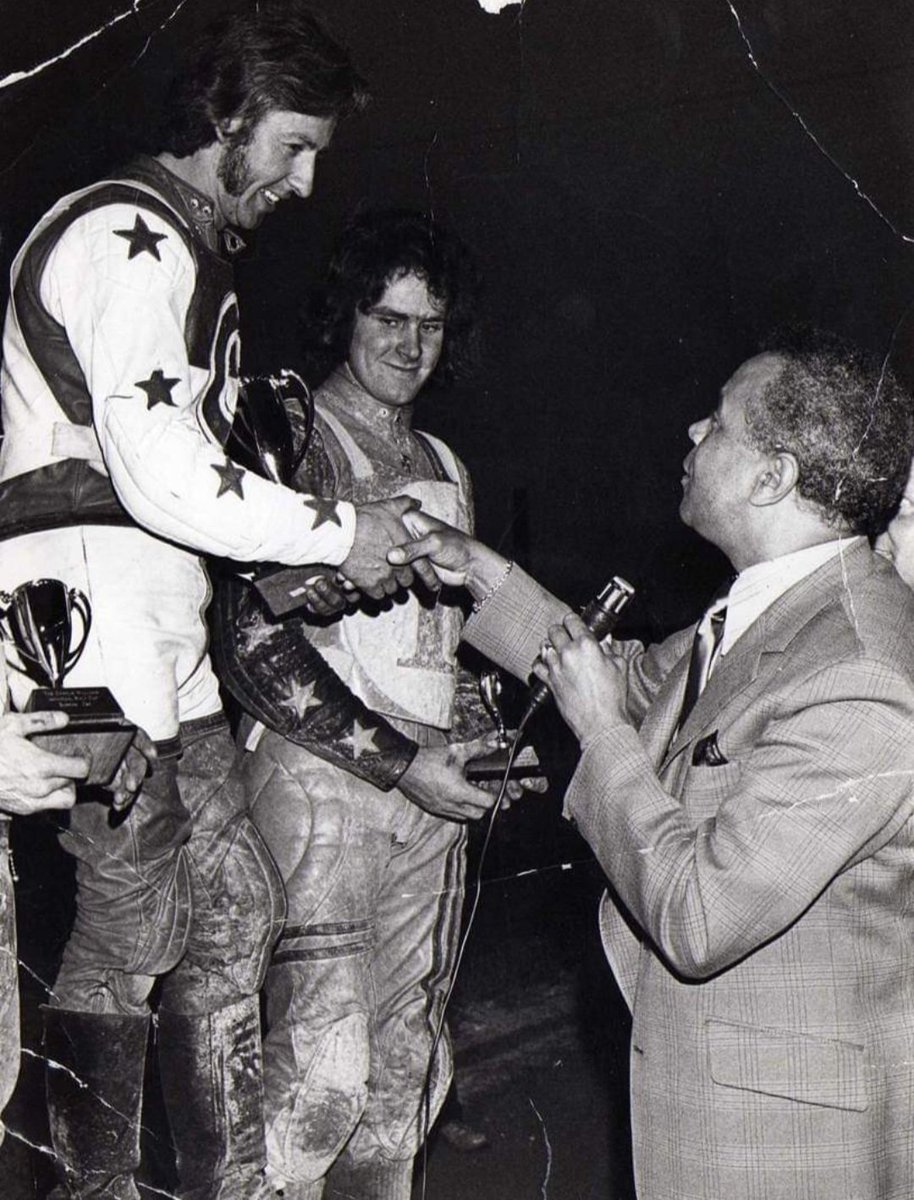 BarrowMemories's tweet photo. When the stars came to town .
Charlie Williams  Hughie Green and Julie Goodyear who stepped in when George Best went AWOL on the way up for the first meeting at Holker St. 
@Stephen78857051 @retrospeedway @bbccumbriasport @NWEMlive @GranadaReports @CumbriaCrack https://t.co/KkQEGm9yTg