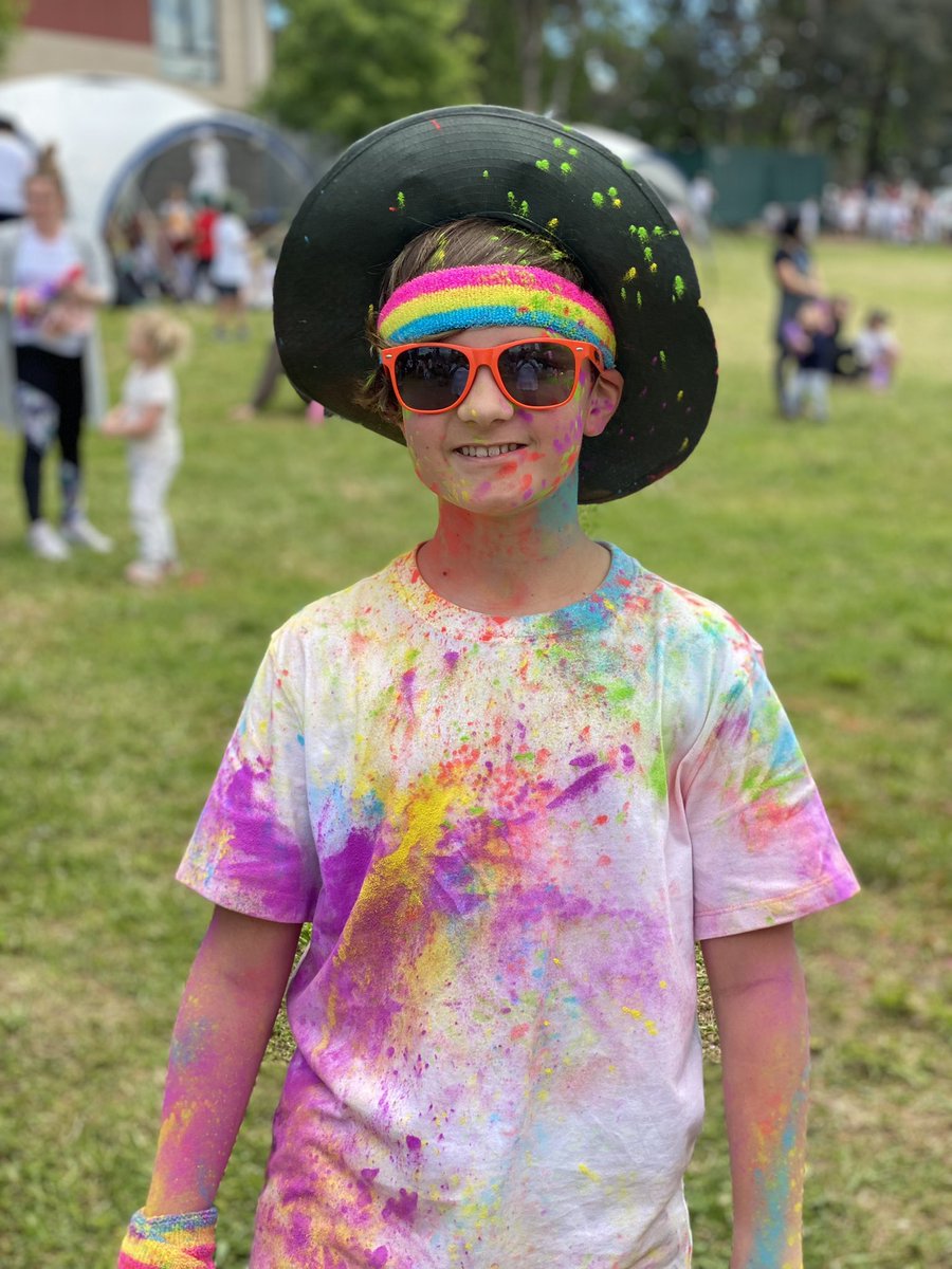 MacgregorPS's tweet image. 🌈 Colour + movement = joy! 🌈 #ColourFunRun2022 💥 #Fridayafternoonsspentwell