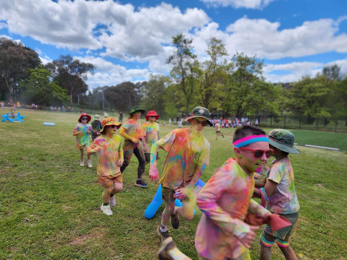 MacgregorPS's tweet image. 🌈 Colour + movement = joy! 🌈 #ColourFunRun2022 💥 #Fridayafternoonsspentwell