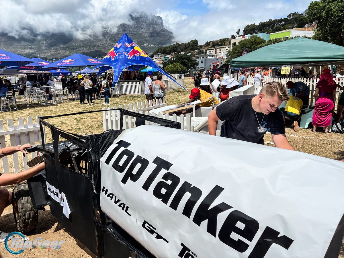 topgearmagsa's tweet photo. Team #TopGearSA and our TopTanker have arrived at #RedBullBoxCartRace!
Let the fun begin 🤓⛽️ https://t.co/fLgAAlKIvr