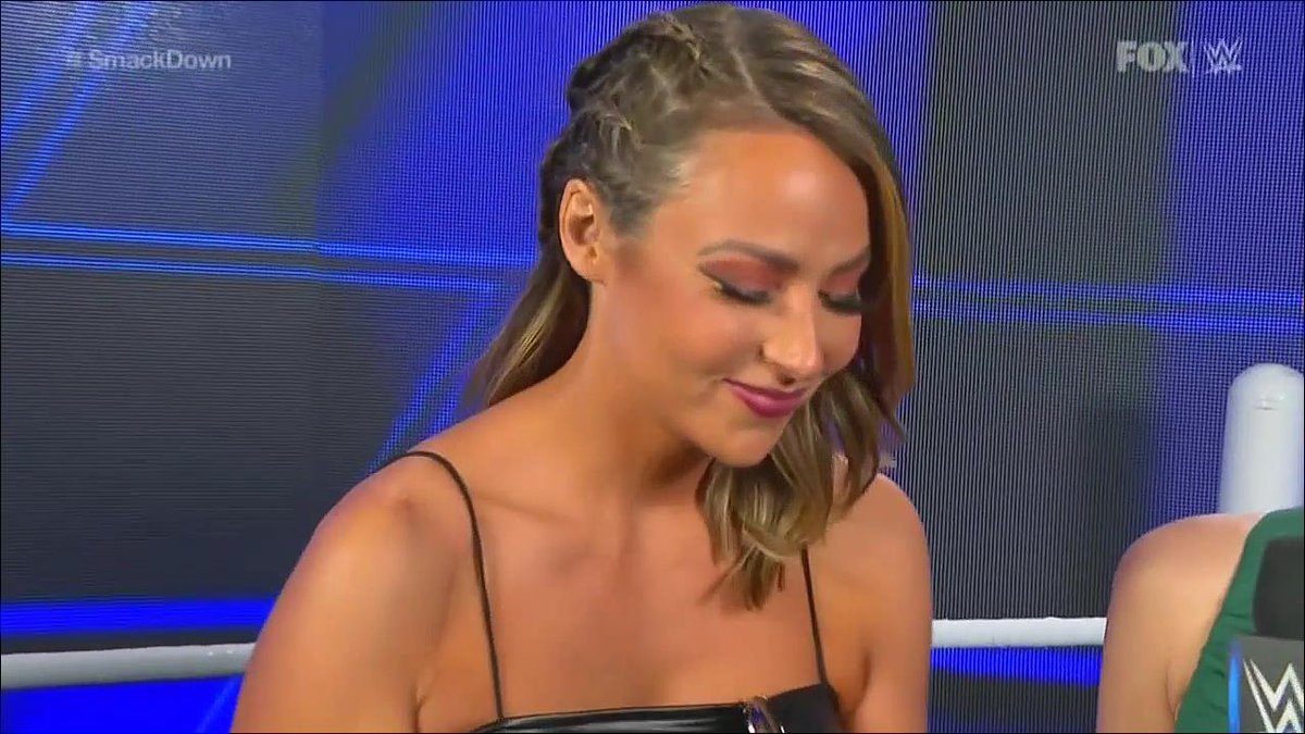TenilleSource's tweet photo. Smackdown captures: https://t.co/JCMzrUPOwr (@TenilleDashwood) https://t.co/Wu0t02VeHY