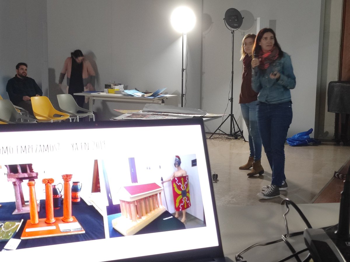 AVPGHA's tweet photo. @raqueljigu y Marta nos presentan HISTOARTE, un proyecto interdisciplinar de Historia y Plàstica en el IES Las Norias de Monforte del Cid #edudracs22 https://t.co/40u69w95fB