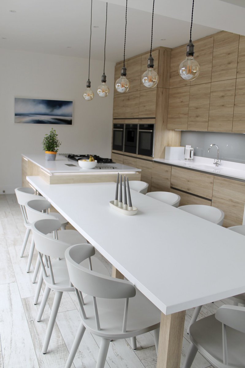 Pendant lights can work really well over an island or breakfast bar area. They can help zone the space and add interest to your overall lighting scheme. #kitchenlighting #kitchendesigners #pendantlighting #kitchendesign #kitcheninteriors #interiordesign #kitchentrends