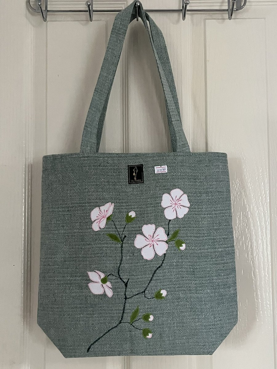 khayanpyartun's tweet photo. အခုလက်ရှိ Etsy မှာ တင်ထားတာလေးတွေပါ  shop name က ChayeCraft ပါ  ထပ်မှာထားတာတွေ က December မှာရပါမယ်  made in Myanmar handcrafted products ,  much easier than Amazon Seller. https://t.co/thQPypW6X9