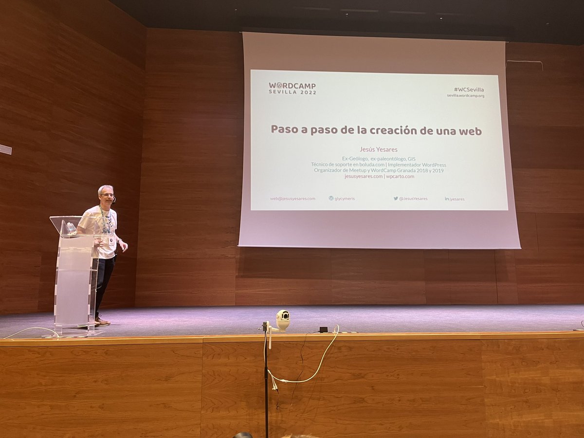 Hoy <a href="/jesusyesares/">Jesús Yesares García</a> se sube al escenario de #WCSevilla <a href="/WPSevilla/">WordPress Sevilla</a> 💪🏽 
Si estáis por aquí, ¡venid a saludarnos! ☺️