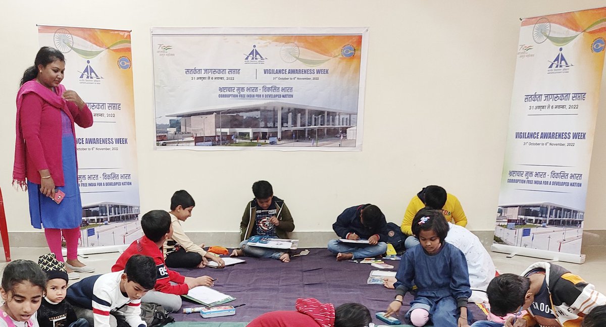 aaiRanchiApt's tweet photo. #सतर्कता_जागरुकता_सप्ताह_2022 के उपलक्ष्य में आज @aaiRanchiApt के तत्वाधान मे आज बच्चों के लिए #चित्रकारी प्रतियोगिता का आयोजन किया गया।
#VAWAAI2022
#Honesty_For_Development
#VigilanceSeVikas
#Corruption_Free_Nation
@CVCIndia
@AAI_Official
@aairhqer https://t.co/30YYTVd8vy