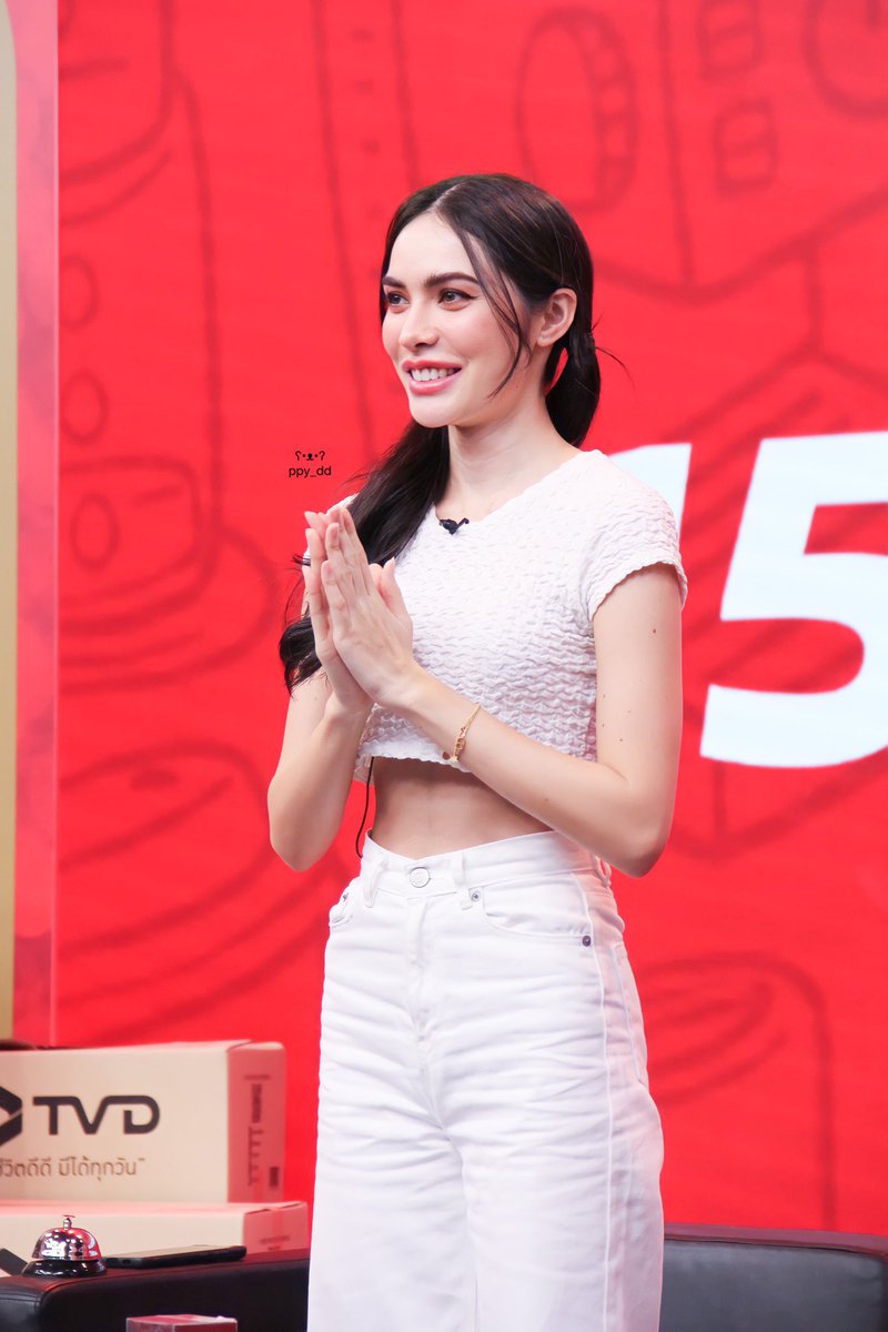itscharlotty's tweet photo. ขอบคุณสำหรับทุกยอดสั่งซื้อ อุดหนุนนะคะทุกคน มันมีความหมายมากๆ ขอบคุณที่คอยอยู่ข้างๆสร้างรอยยิ้มและเสียงหัวเราะให้นะคะ❤️ #FatisxCharlotte https://t.co/RtQKxaFTGy