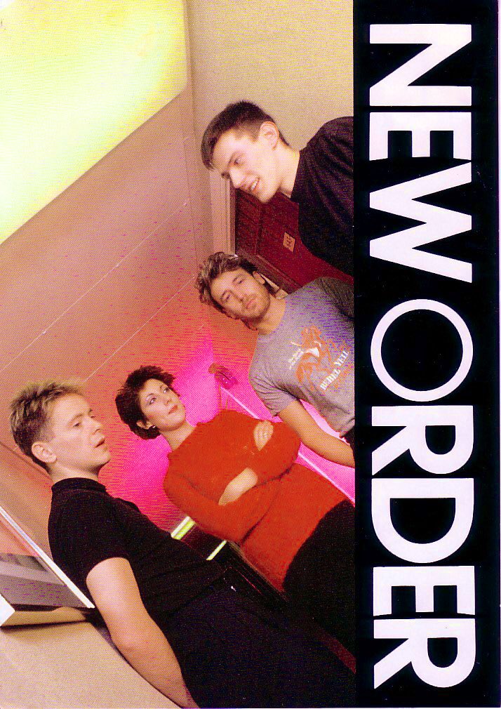 On this day in 1986, #NewOrder released the single “Bizarre Love Triangle”

“Every time I think of you
I feel shot right through with a bolt of blue.”