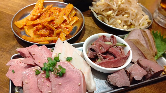 肉刺し3点盛りいただきm…6点ある 