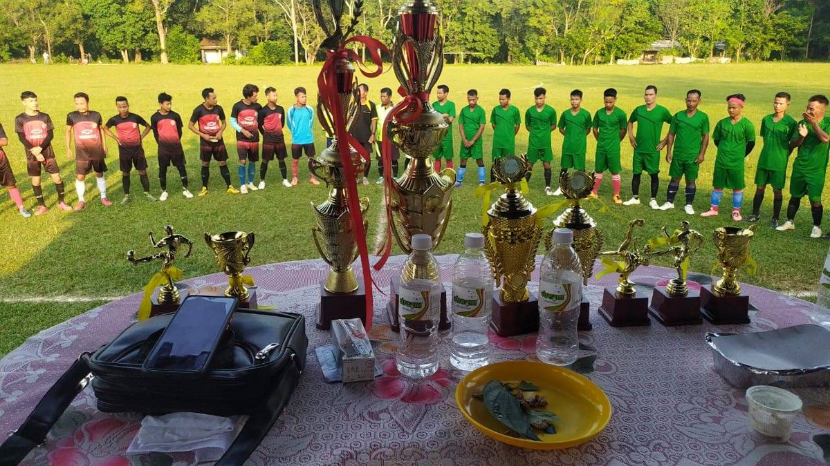 nppmeghalaya's tweet photo. Glimpses of the Mendima Men and Women Inter-Village Football Tournament 2022, sponsored by MLA of Kharkutta Shri Rupert Momin &amp; organized at Mendima Playground by Mendima Songma Youth Club in collaboration with NPYF.
#NPP #NPYF #MeghalayawithConrad https://t.co/Oa3cqGLEmE